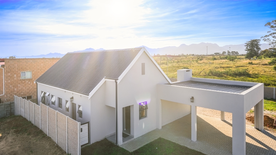 3 Bedroom Property for Sale in Pacaltsdorp Western Cape